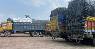 ট্রাকভাড়ায় নেই সরকারি কাঠামো; ভোগান্তিতে ব্যবসায়ী-চালক
